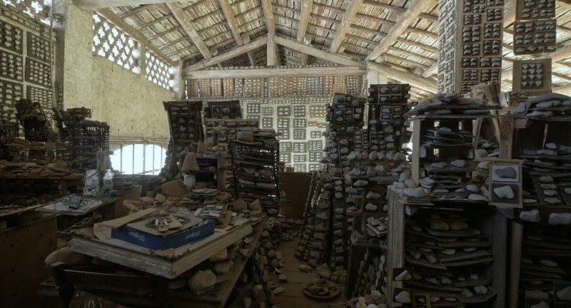 https://hfr-rehost.aurait.eu/https://i0.wp.com/mossandfog.com/wp-content/uploads/2024/06/luigi-lineri-river-stone-collector-4.jpg?resize=800%2C432&quality=89&ssl=1